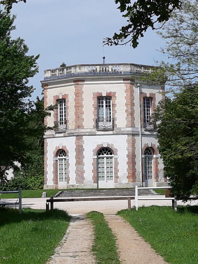 La Grange Des Lisieres Bed & Breakfast Rouvres  Dış mekan fotoğraf
